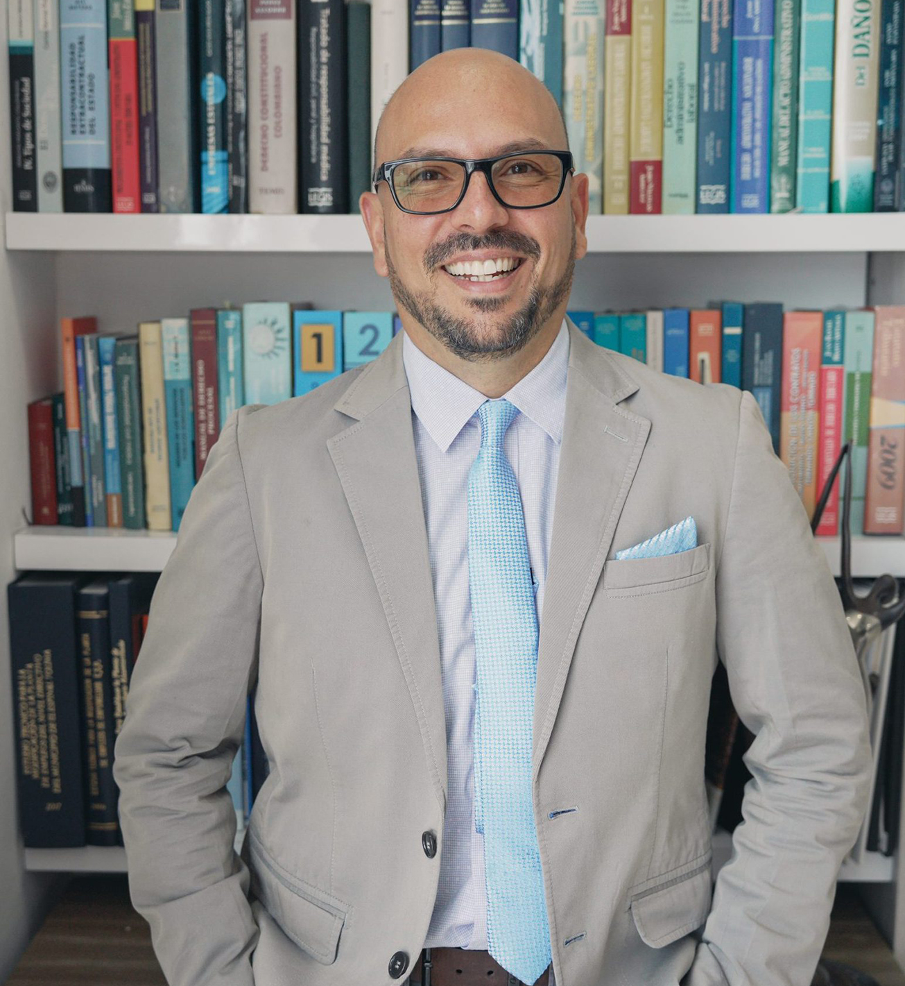 JUAN GUILLERMO<br> GONZÁLEZ ZOTA